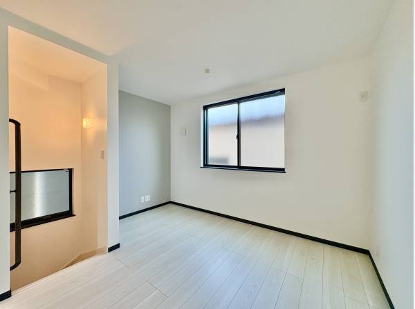 供たちが元気に走り回る姿が目に浮かぶ空間です