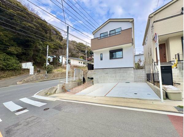 カースペースは２台です。