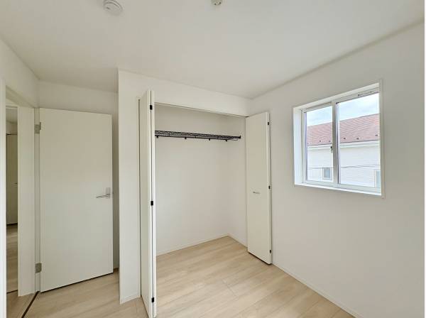 4.5帖落ち着く空間の洋室