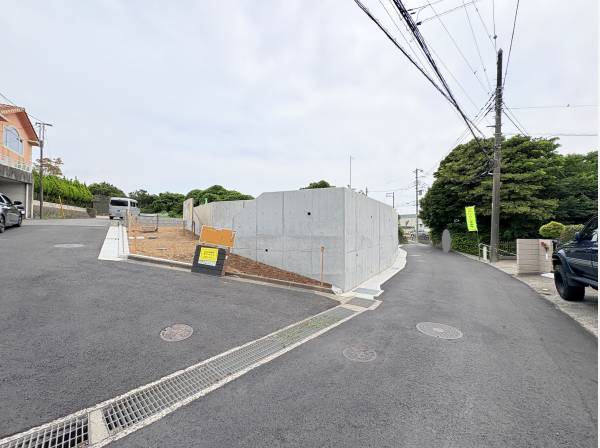 角地の解放感がある立地条件