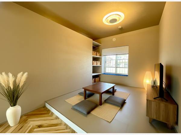 住宅には小上がりのお部屋が2部屋ございます※家具などはイメージです