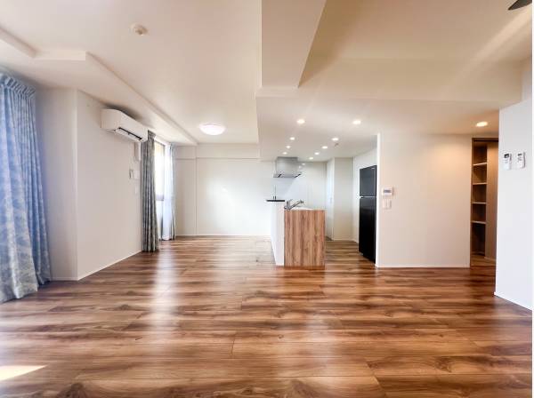 リビングは広々です