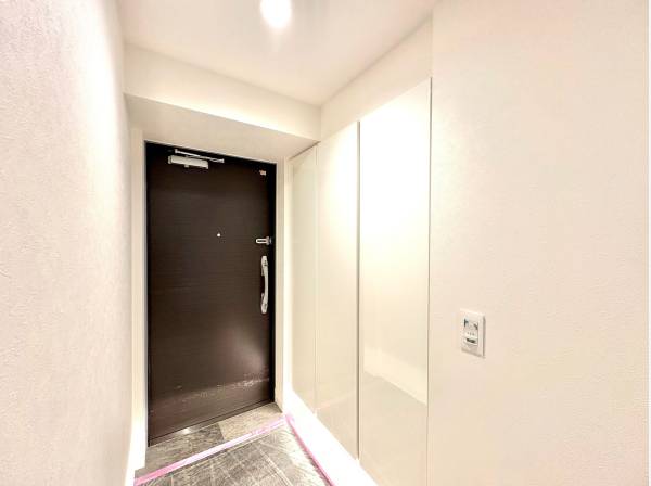家族全員の靴をすっきり収納して気持ちよく迎えられる玄関