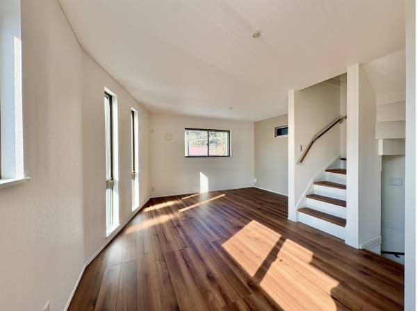 リビングで家族団らんのひとときをお過ごしください