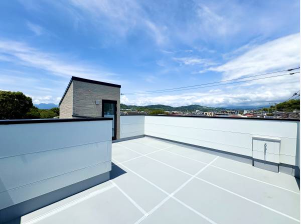 青空の下でくつろいだりご家族だけの贅沢な時間をお過ごしいただけます。