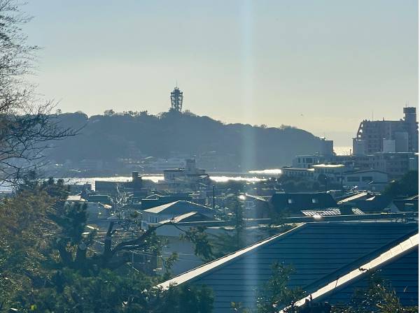 江の島シーキャンドルも望みます