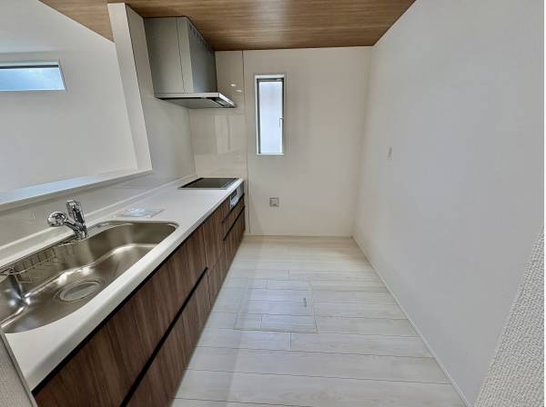 キッチンは広いですよ！