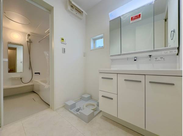 パウダールーム・バスルーム