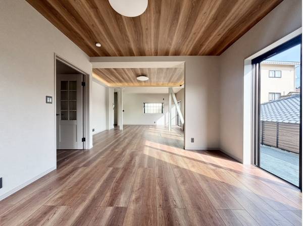 LDKは28.4帖ございます。
