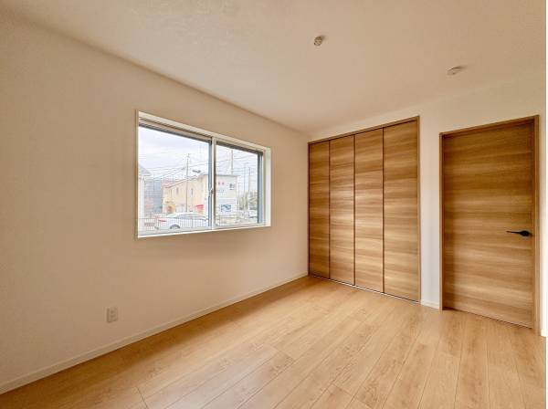 採光が確保できた洋室です、くつろぎのひと時を過ごしください