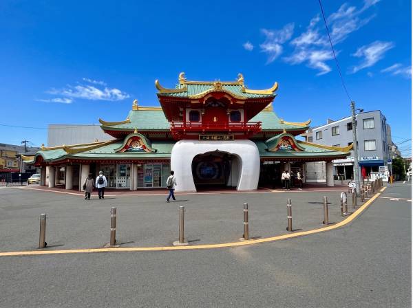 片瀬山駅徒歩６分！片瀬江ノ島駅徒歩15分！
腰越駅徒歩13分！江の島駅徒歩16分！