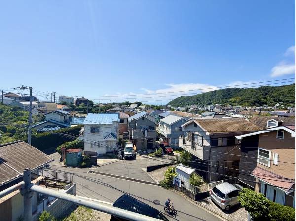 屋上部分からは、葉山の自然を存分に望むことができます！