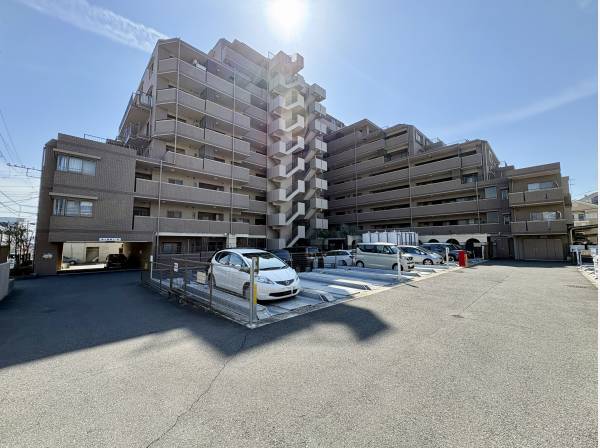 マンション外観です。詳細についてはお気軽にお問い合わせください。