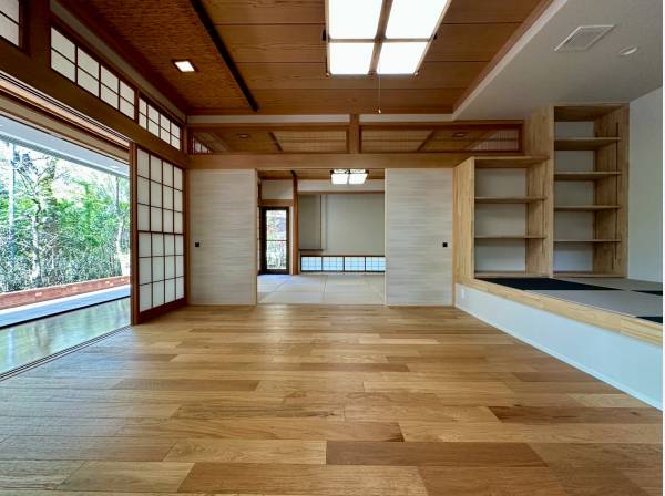 和の趣を大切にした空間が、落ち着きと上質なくつろぎを演出します。