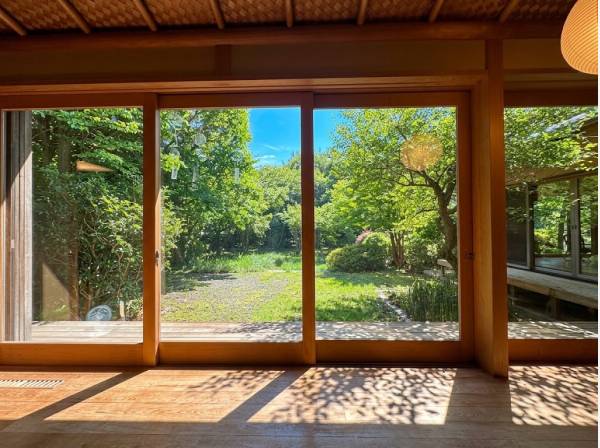 都会の喧騒を離れ、非日常空間をお過ごしください