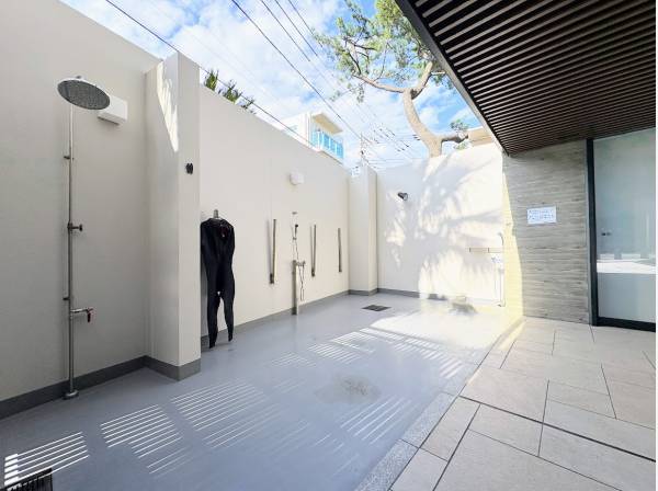 サーフィン帰りに嬉しいシャワー付き