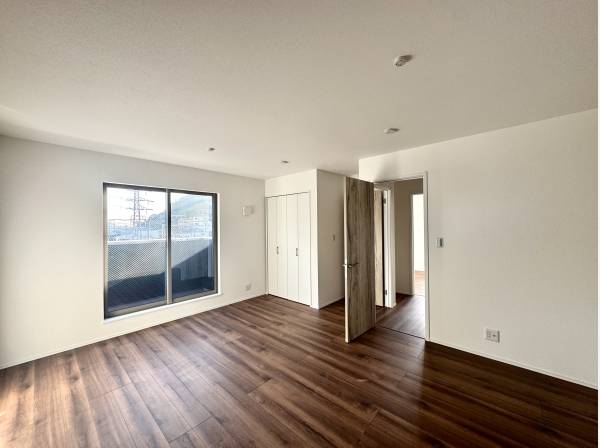 セパレート可能な広いベッドルーム