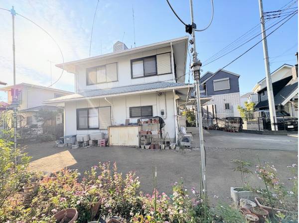 前面道路は幅4mございます