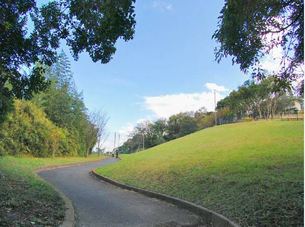 笛田公園まで徒歩１０分(約750ｍ)