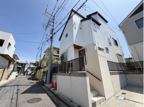 白を基調とした外観