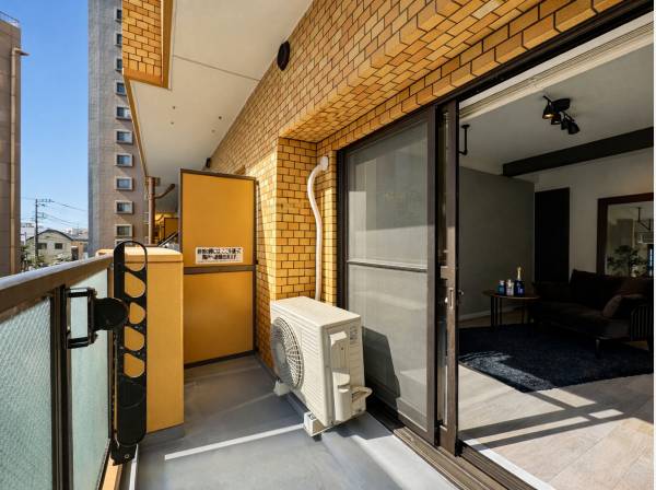 南向きで陽当たり良好。洗濯も気持ちいい。