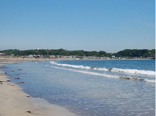 由比ガ浜海水浴場まで約2.6km・車約12分