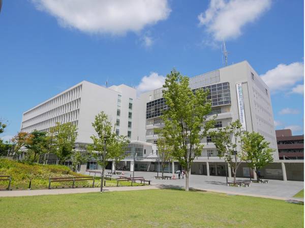 茅ヶ崎市役所まで徒歩5分（約400m）