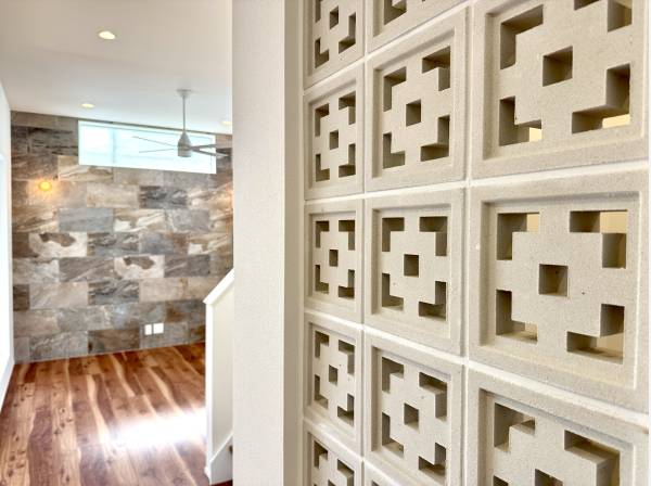 花ブロックのかわいいデザインもポイントです