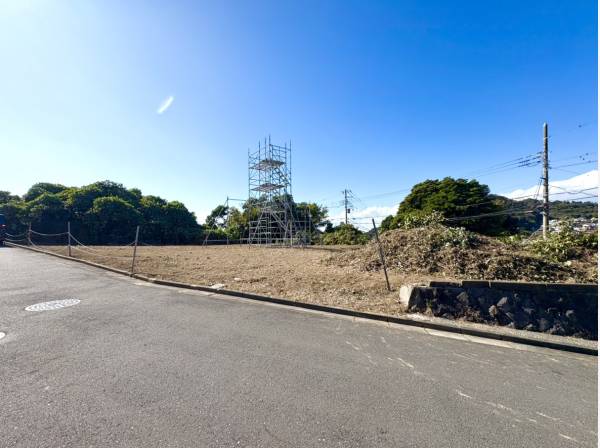 広々ゆとりのある前面道路