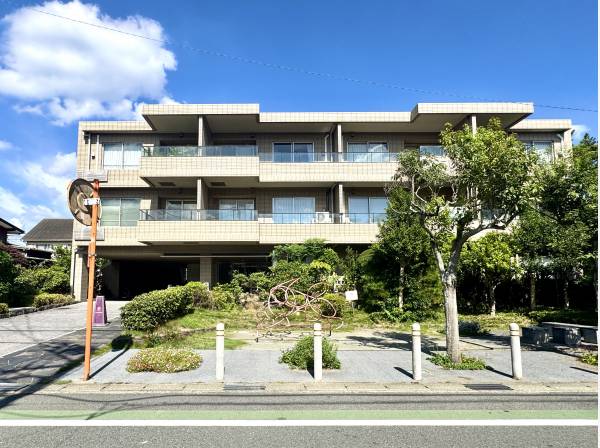 江ノ電『由比ガ浜駅』まで徒歩3分