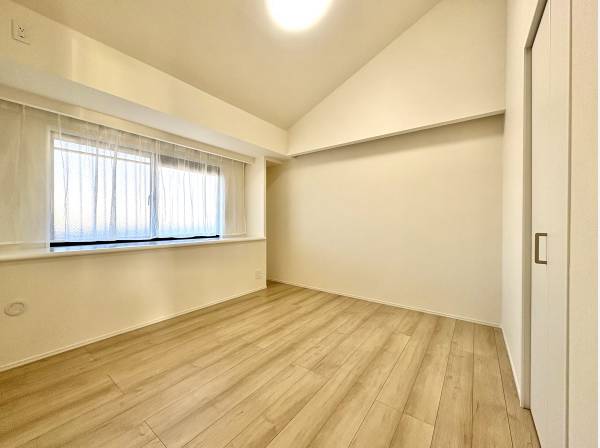 ゆったりとした洋室