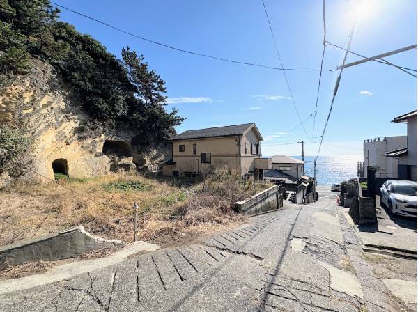 建築条件なしの約47坪です