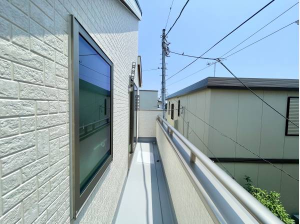 バルコニーは陽当たり良好