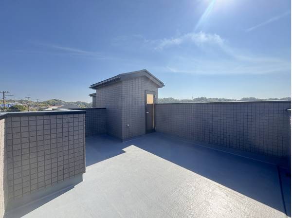 空と緑に包まれた贅沢なセカンドリビング