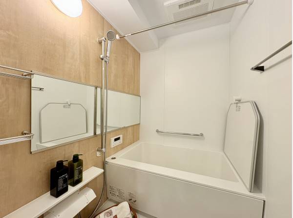 ゆったりと体の疲れを癒すバスタイム