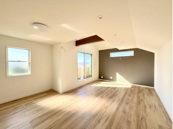 室内は約20帖のゆとりある空間です！