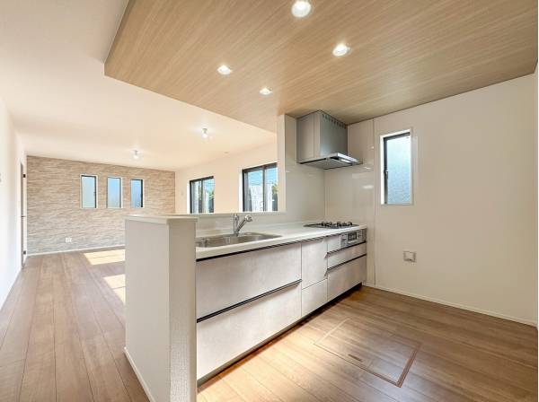 スペースにゆとりがあるのでお好みの家具でアレンジを愉しめるでしょう