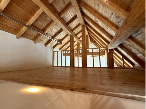 秘密基地のようなワクワクするロフト空間！季節物の収納にも大活躍