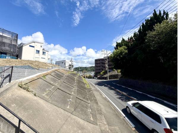 南側が下がっているので陽当たりも良好