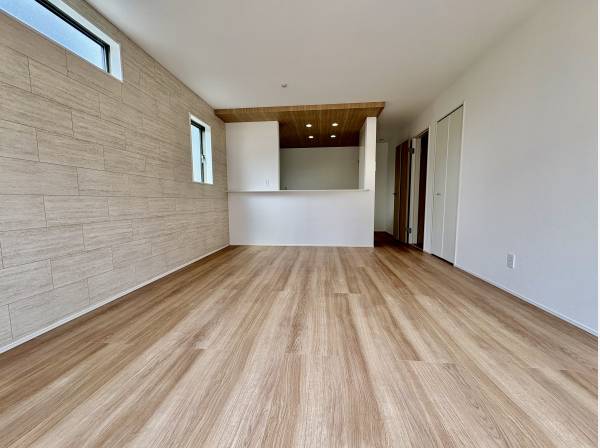 カウンターキッチンから料理が出てきそうですね！