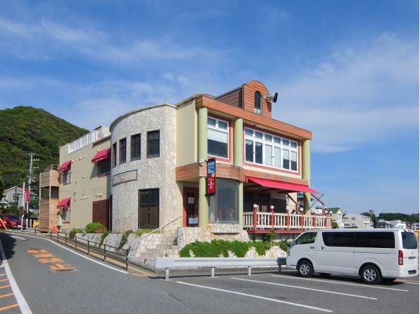 レストランDON秋谷店まで徒歩5分（約350ｍ）