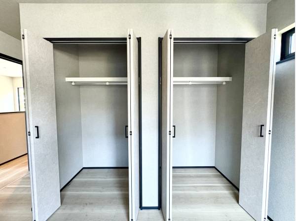各お部屋に収納スペースもしっかりと完備！