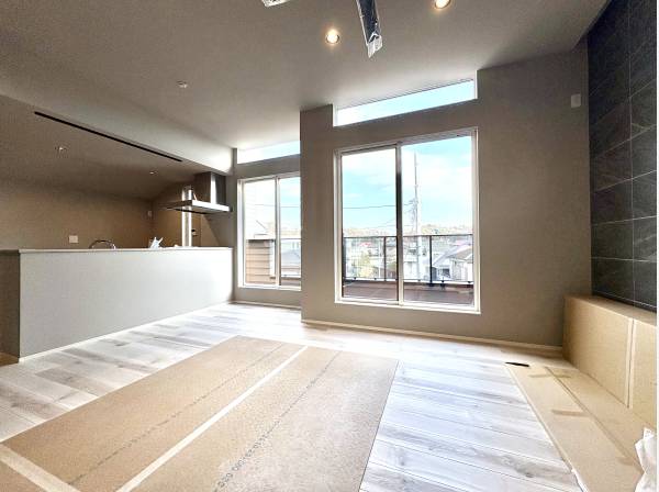 ハイスタッド天井が印象的です。