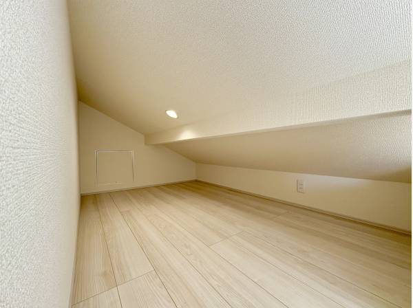 収納として活躍するロフトスペース
