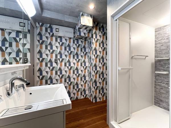 空間に個性を添える遊び心あるアクセントクロス