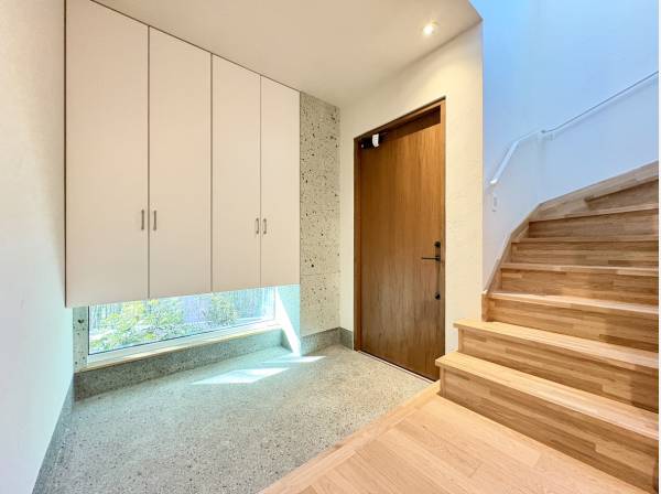ゆとりある玄関スペース