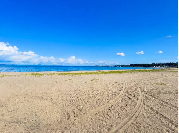 三浦海岸まで徒歩約5分。（約400m）