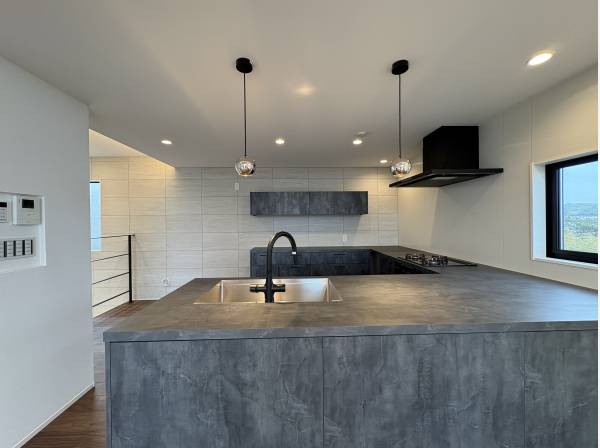 大きくて広いキッチンです