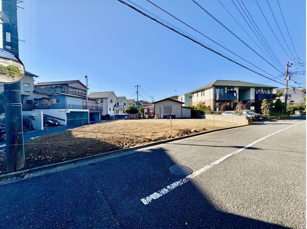 道路が広く駐車もラクラク！