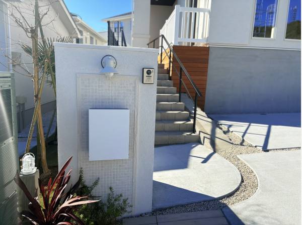 玄関までのアプローチも可愛いです。